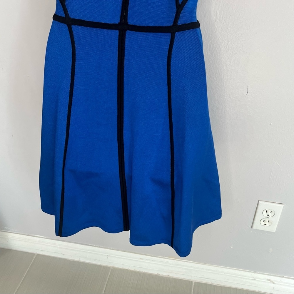French Connection Stunning Piped Knit Contrast-Trim Dress - Picture 10 of 13